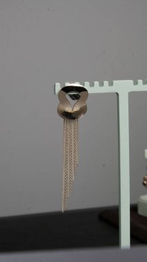 Tasarımcı Mücevherleri: Altın, Elmas ve Gemstone