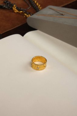 Büyüleyici Altın ve Elmas Alyansları