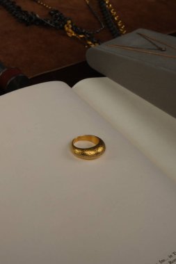 Büyüleyici Altın ve Elmas Alyansları