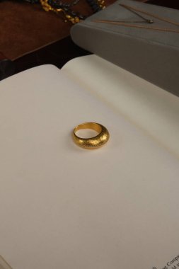 Büyüleyici Altın ve Elmas Alyansları