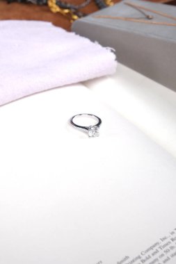 Büyüleyici Altın ve Elmas Alyansları