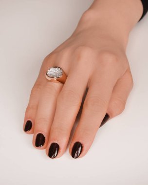 Zarif Altın ve Elmas Kolyeler