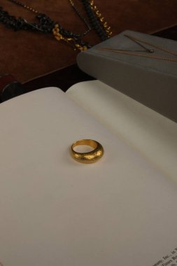 Lüks Altın ve Elmas Mücevher