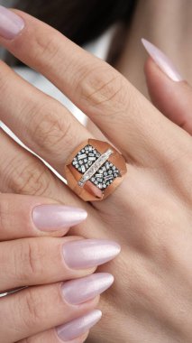 Lüks Altın ve Elmas Mücevher