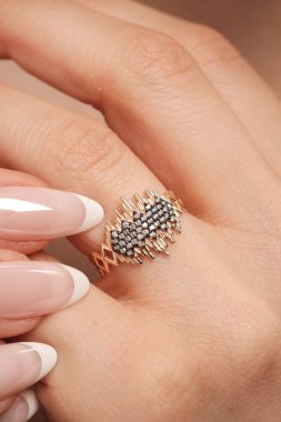 Özel Anlar İçin Özel Yapım Altın ve Elmas Mücevherler