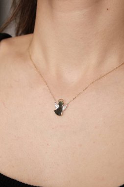 Parlak Elmaslı Görkemli Altın Mücevherler