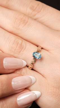 Parlak Elmaslı Görkemli Altın Mücevherler