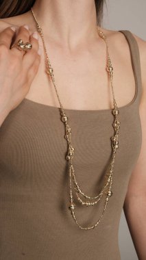 Parlak Elmaslı Görkemli Altın Mücevherler