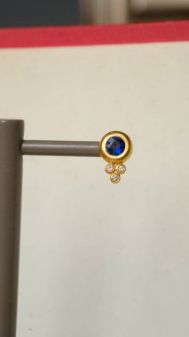 Parlak Elmaslı Görkemli Altın Mücevherler