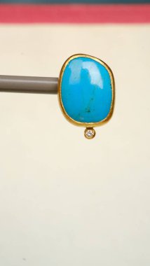 Parlak Elmaslı Görkemli Altın Mücevherler