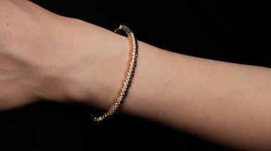 Parlak Elmaslı Görkemli Altın Mücevherler