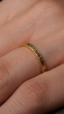 Parlak Elmaslı Görkemli Altın Mücevherler