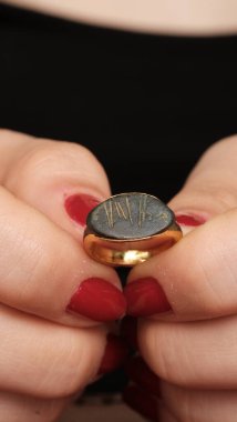 Renkli Taşlı Eşsiz Altın ve Elmas Mücevherler