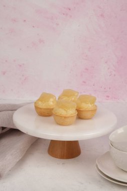 Kremalı Light ve Yumuşak Fransız Eklemeleri