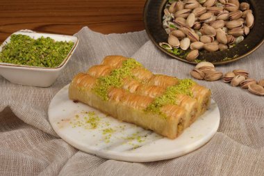 Gurme Sunumu için Zarif Baklava Kaplaması