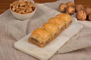 Gurme Sunumu için Zarif Baklava Kaplaması