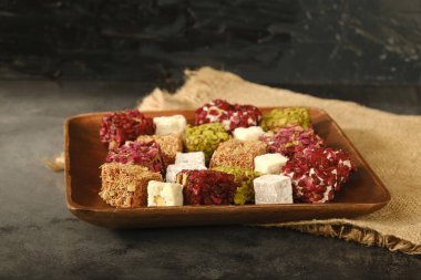 Pastel Renkli Türk Zevki Festivaller İçin