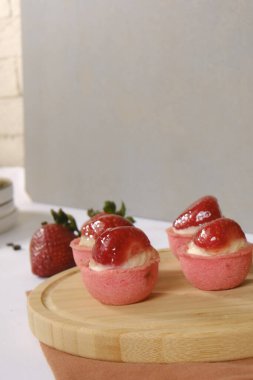 Kremalı Light ve Yumuşak Fransız Eklemeleri