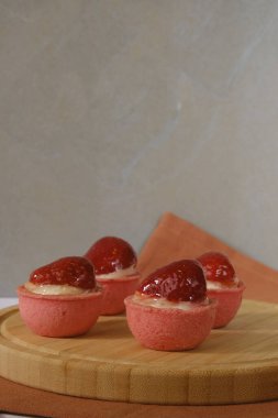 Kremalı Light ve Yumuşak Fransız Eklemeleri