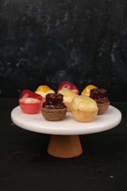 Kremalı Light ve Yumuşak Fransız Eklemeleri