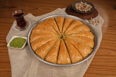 Zengin Şuruplu Otantik Türk Tatlısı