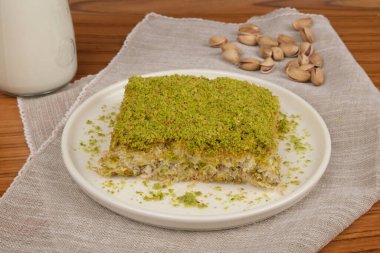 Zengin Şuruplu Otantik Türk Tatlısı