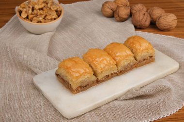 Zengin Şuruplu Otantik Türk Tatlısı