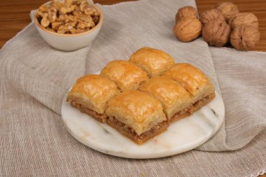 Zengin Şuruplu Otantik Türk Tatlısı