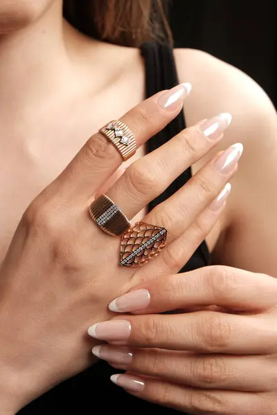 Özel Anlar İçin Özel Yapım Altın ve Elmas Mücevherler