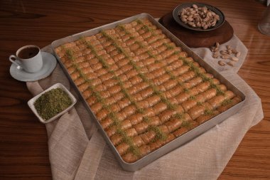Ev yapımı Baklava 'nın Altın Çıtır Tabakları