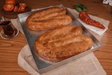 Türk Borek Kıymık ve Soğanla Dolu