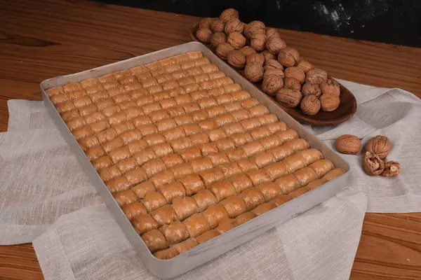 Ev yapımı Baklava 'nın Altın Çıtır Tabakları