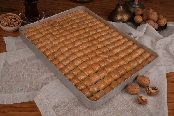 Ev yapımı Baklava 'nın Altın Çıtır Tabakları