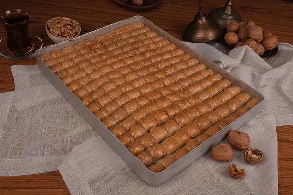 Ev yapımı Baklava 'nın Altın Çıtır Tabakları