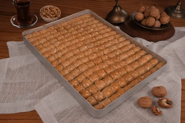 Ev yapımı Baklava 'nın Altın Çıtır Tabakları