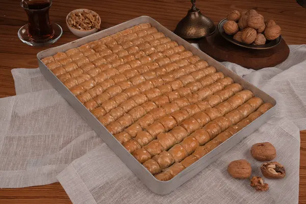 Ev yapımı Baklava 'nın Altın Çıtır Tabakları