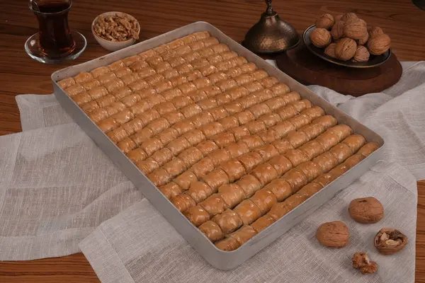 Ev yapımı Baklava 'nın Altın Çıtır Tabakları