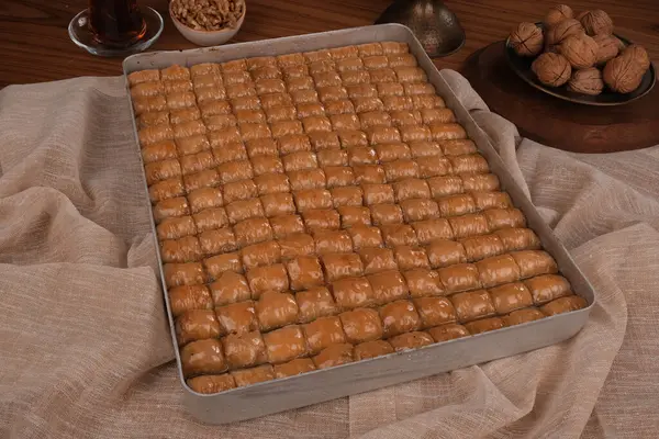 Ev yapımı Baklava 'nın Altın Çıtır Tabakları