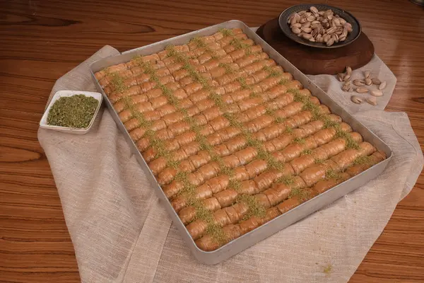 Ev yapımı Baklava 'nın Altın Çıtır Tabakları