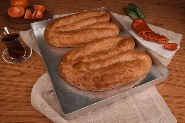 Flaky Katmanlı Geleneksel Türk Borek