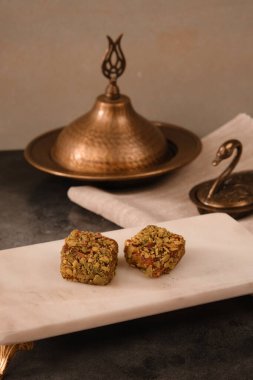 Gül aromalı Türk Lokumu Pistachio Dolgulu