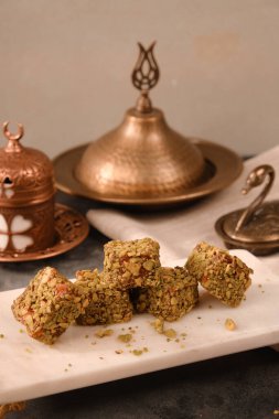 Gül aromalı Türk Lokumu Pistachio Dolgulu