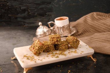 Gül aromalı Türk Lokumu Pistachio Dolgulu
