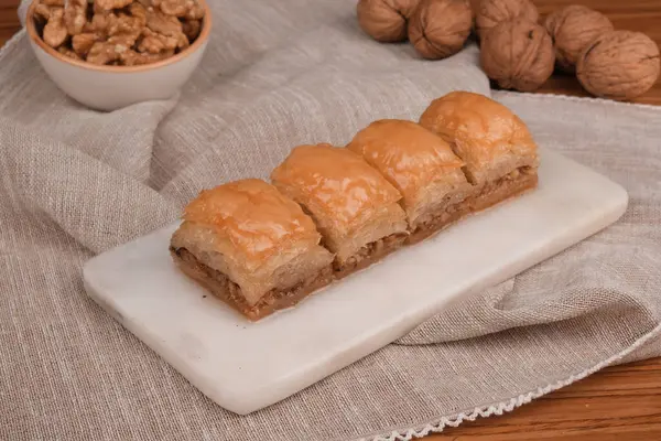 Taze Pişmiş Baklava Parçalarının Yakın Çekimi