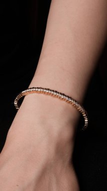 luxury gold and diamond jewelery