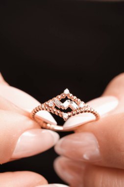 luxury gold and diamond jewelery