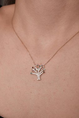 luxury gold and diamond jewelery