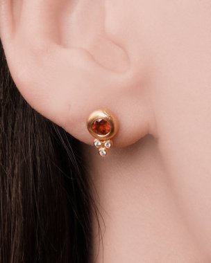 luxury gold and diamond jewelery