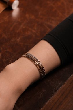 Şık mücevherler, elmaslar ve değerli taşlar..