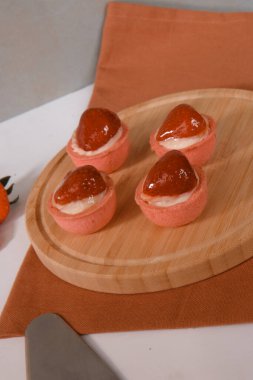 Çıtır kraker ve kremalı dolgunun mükemmel kombinasyonu.